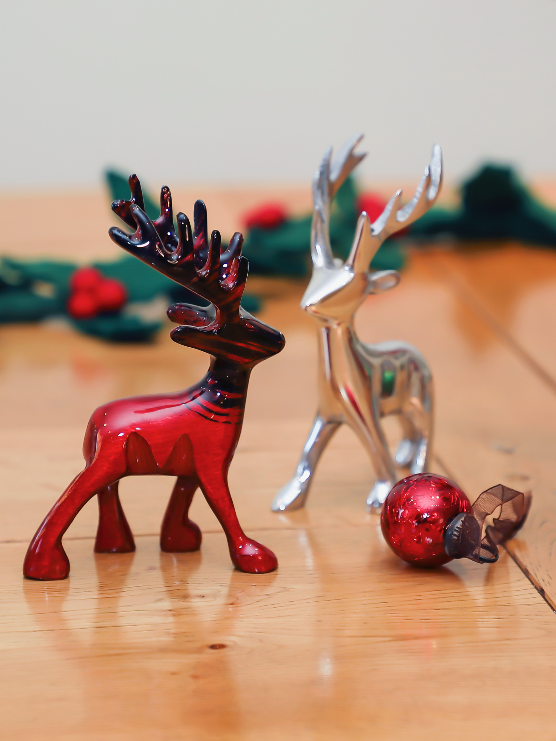 Brushed Red Stag  11 cm - recycled aluminum