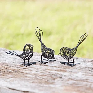 Set of three wire bird decorations, the perfect gift for the garden lovin mum this mothers day.