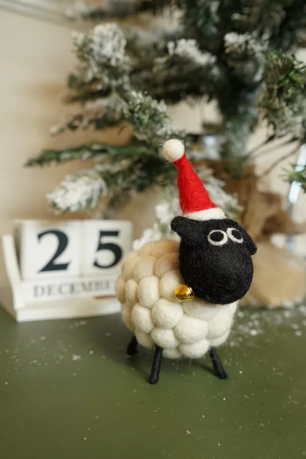 Tessa Christmas sheep